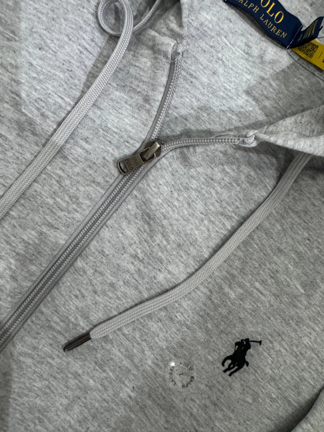 Grå hoodie från Polo Ralph Lauren - 1