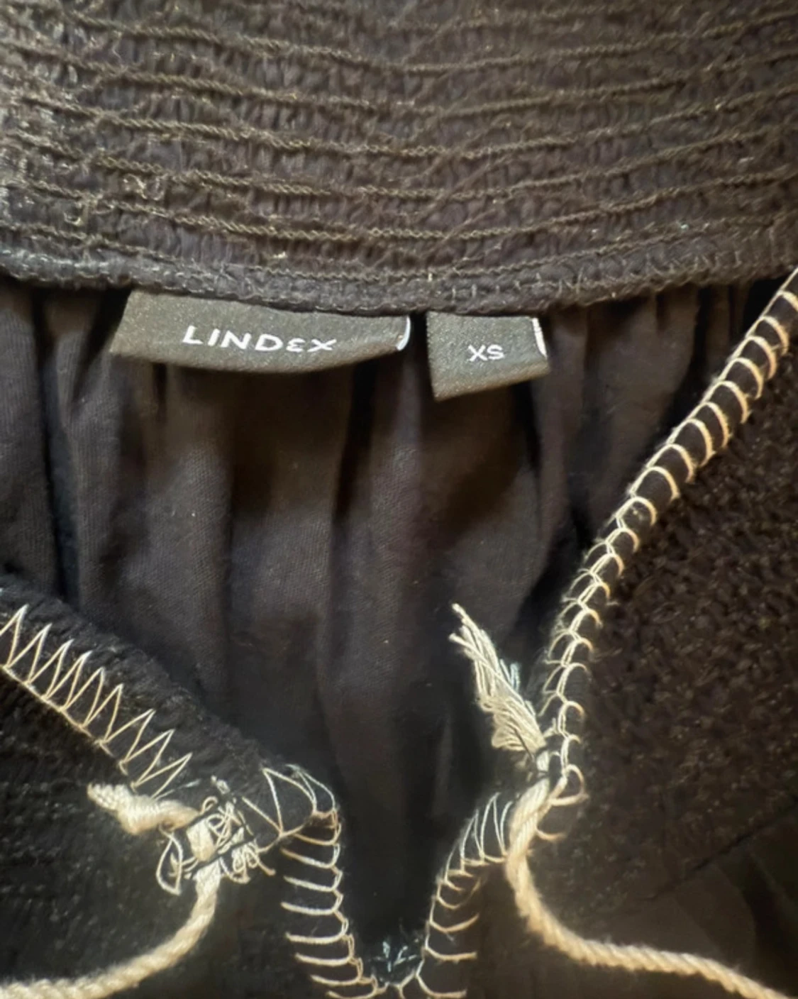 Svart blus med broderi, från Lindex Str XS - 2