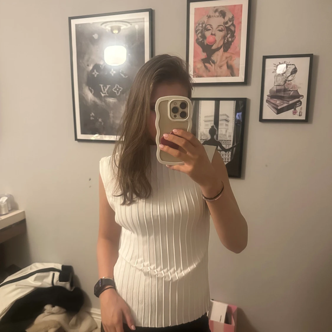 Vit ribbad ärmlös topp från Zara