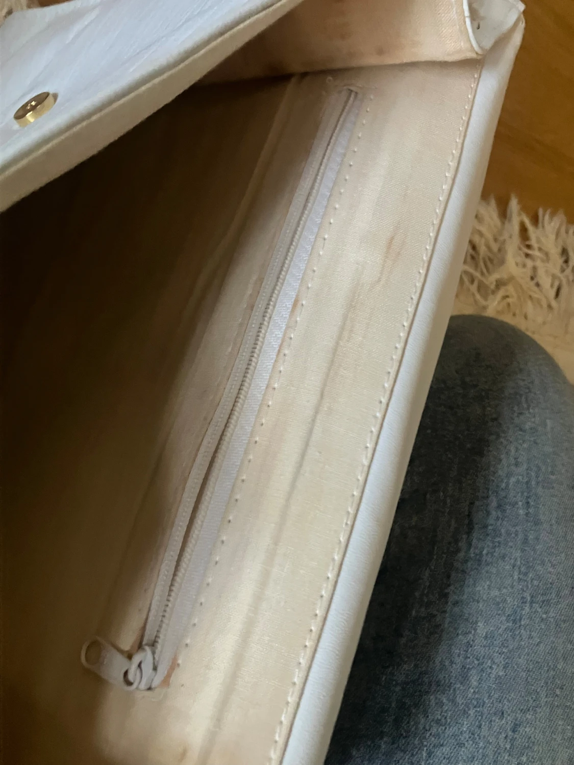 Vit axelväska i skinnimitation - 4