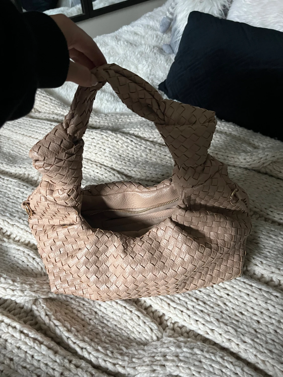 Beige flätad väska i skinn - 6