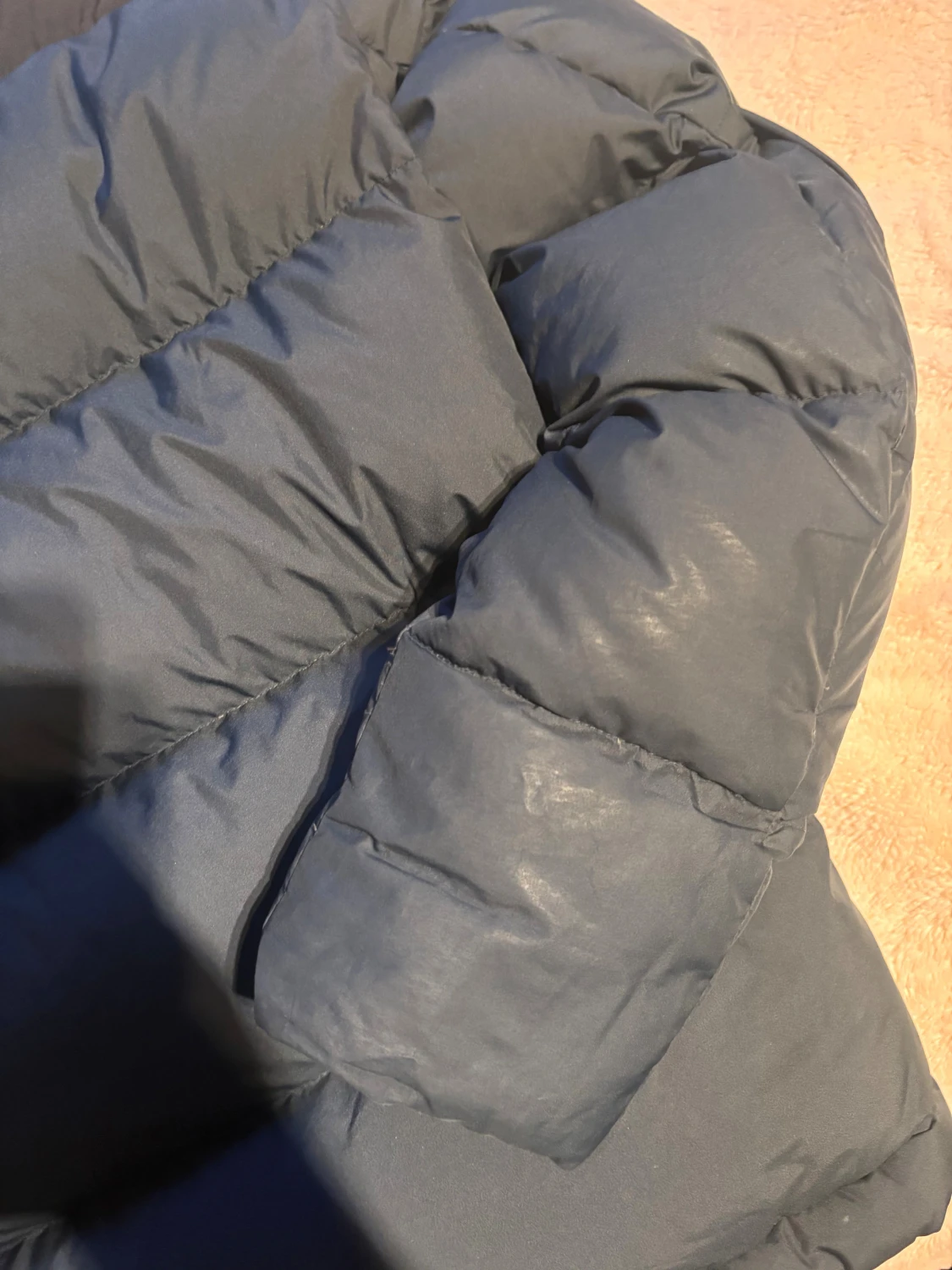 Mörkblå Peak Performance dunjacka - 2