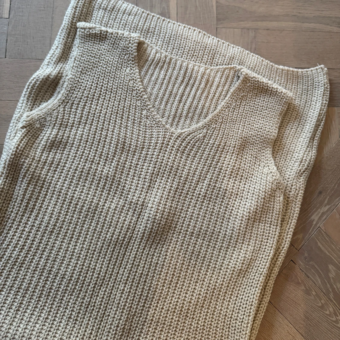 Beige stickad klänning - 2