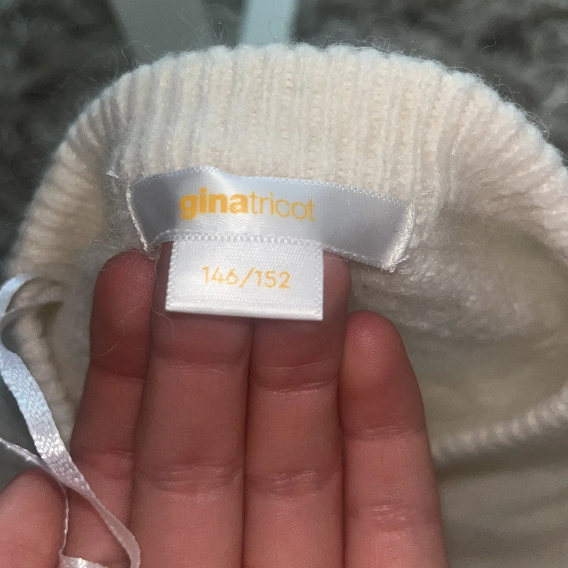 Vit topp från Gina Tricot - 3