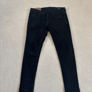 Don dup George jeans  - Säljer nu ett par don dup George som jag inte använder längre storlek 34 bra skick Inga slitningar i skrevet eller nåt