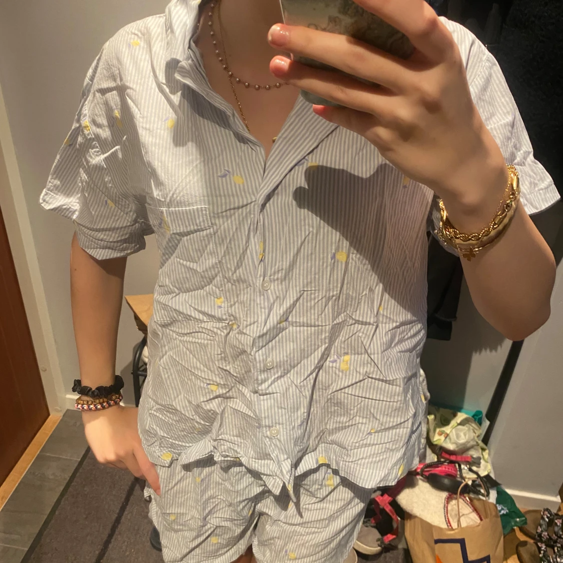 randiga pyjamas med citroner