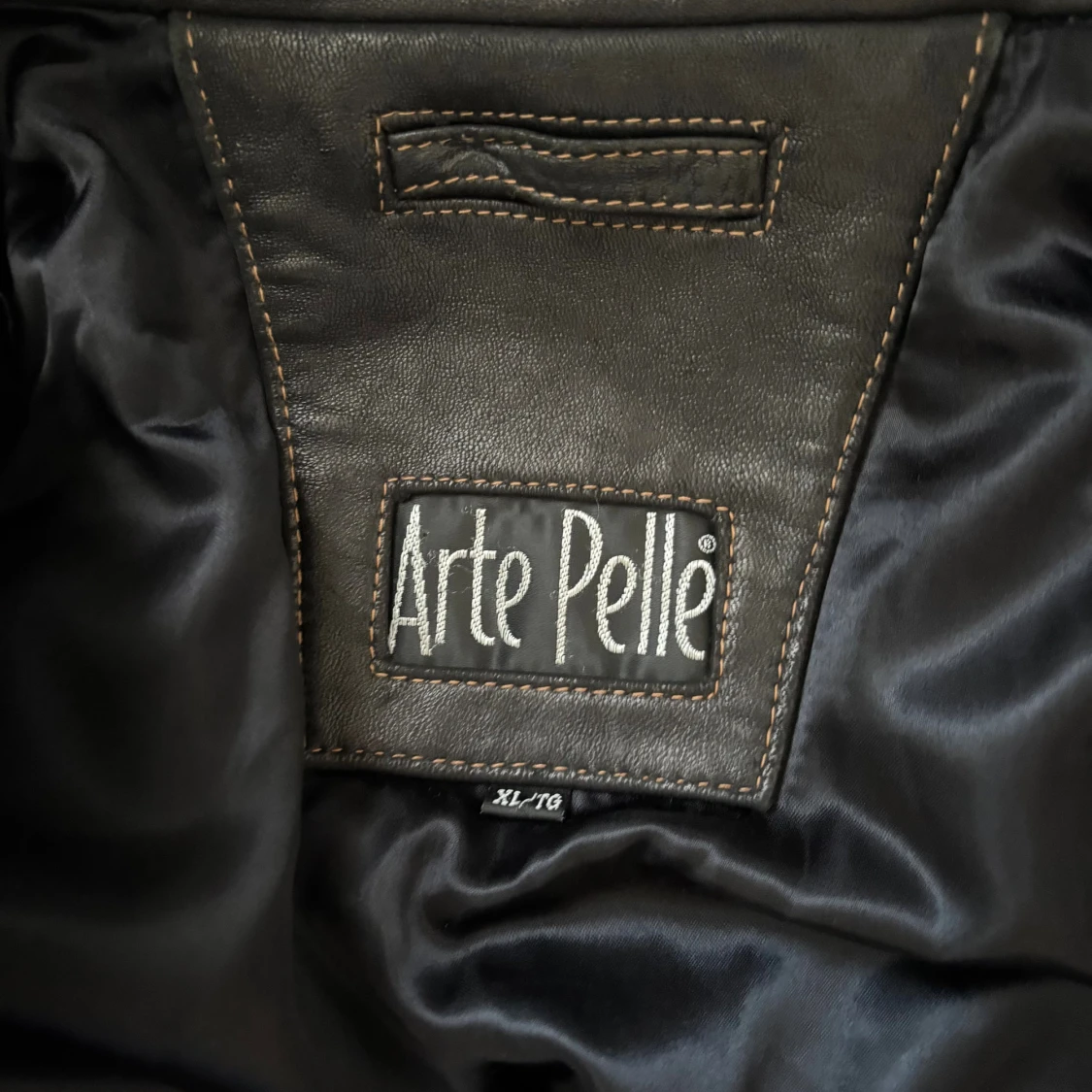 Vintage 100% leather jacket - 4