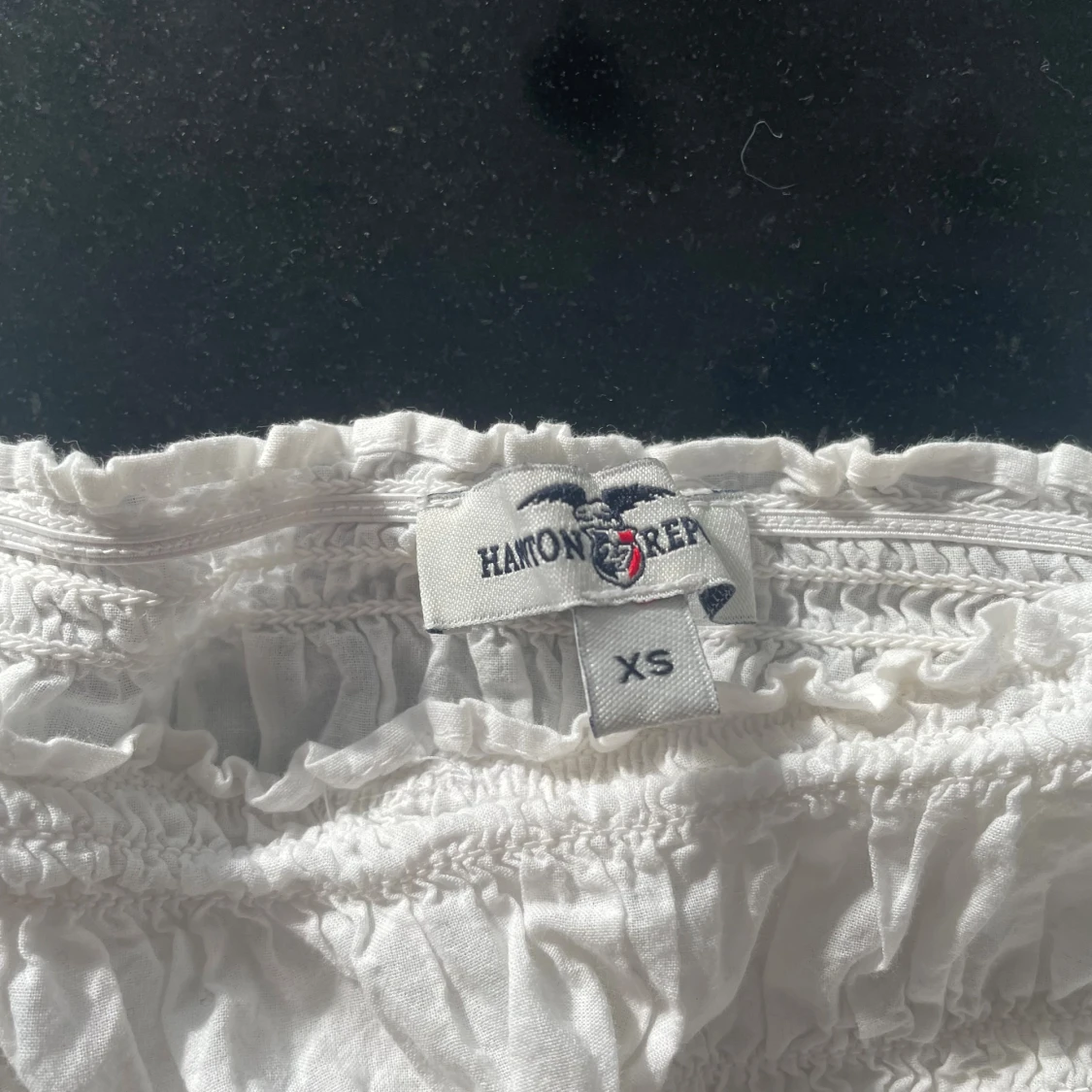 Vit blus med puffärm från Hampton Rep - 1