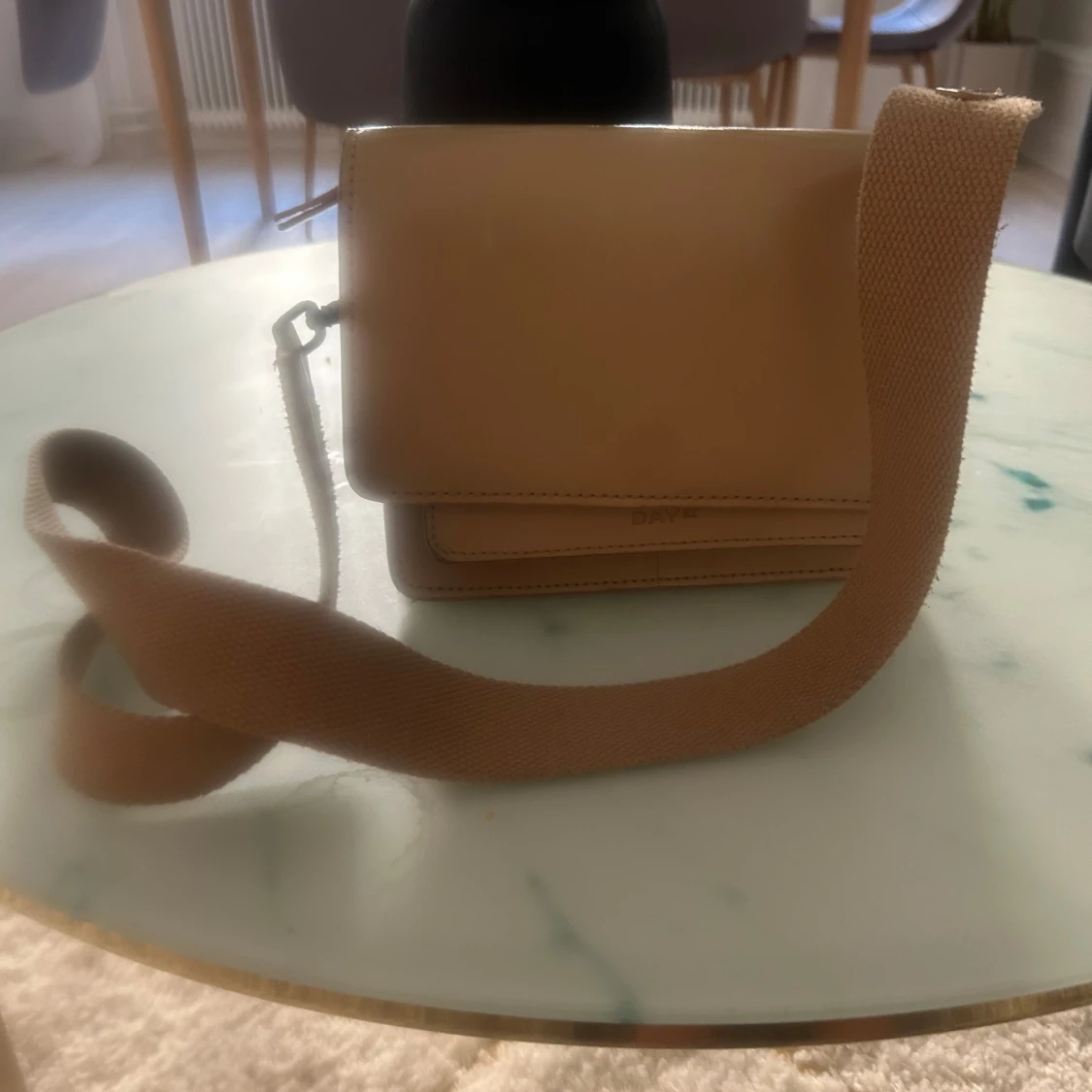 Beige axelväska från DAY ET - 3