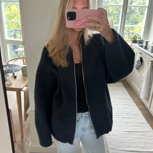 Viral bomber - Säljer denna super poppis bomber jackan från Zara🩷🩷