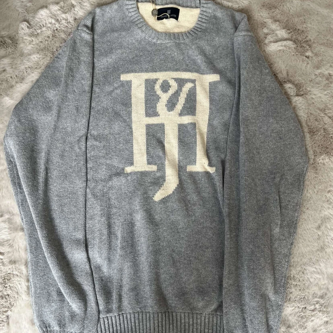 Grå stickad tröja från Hansen & Jacob - 1