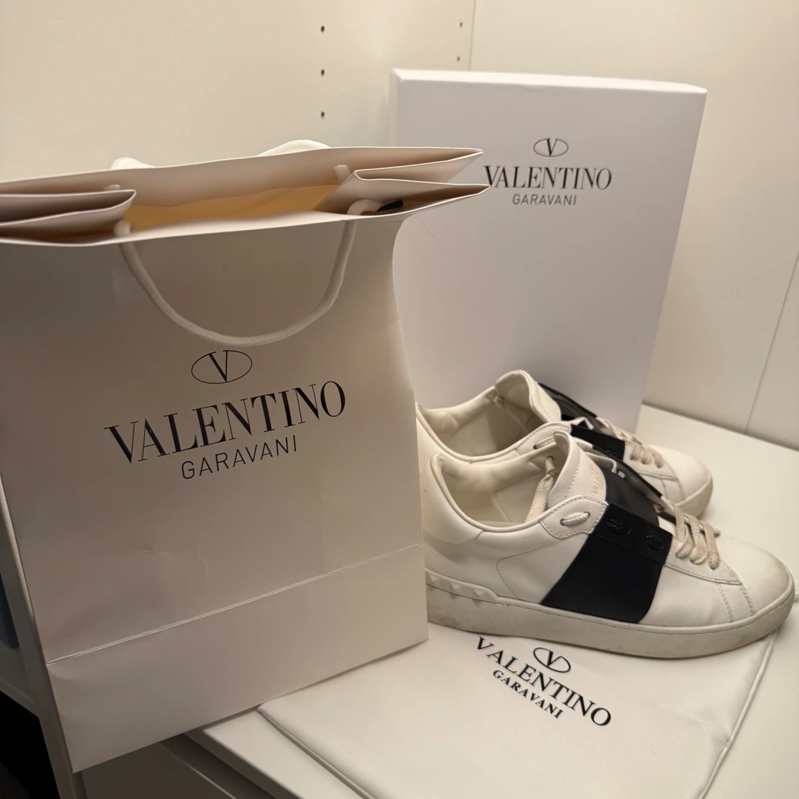 Valentino opens  - 1
