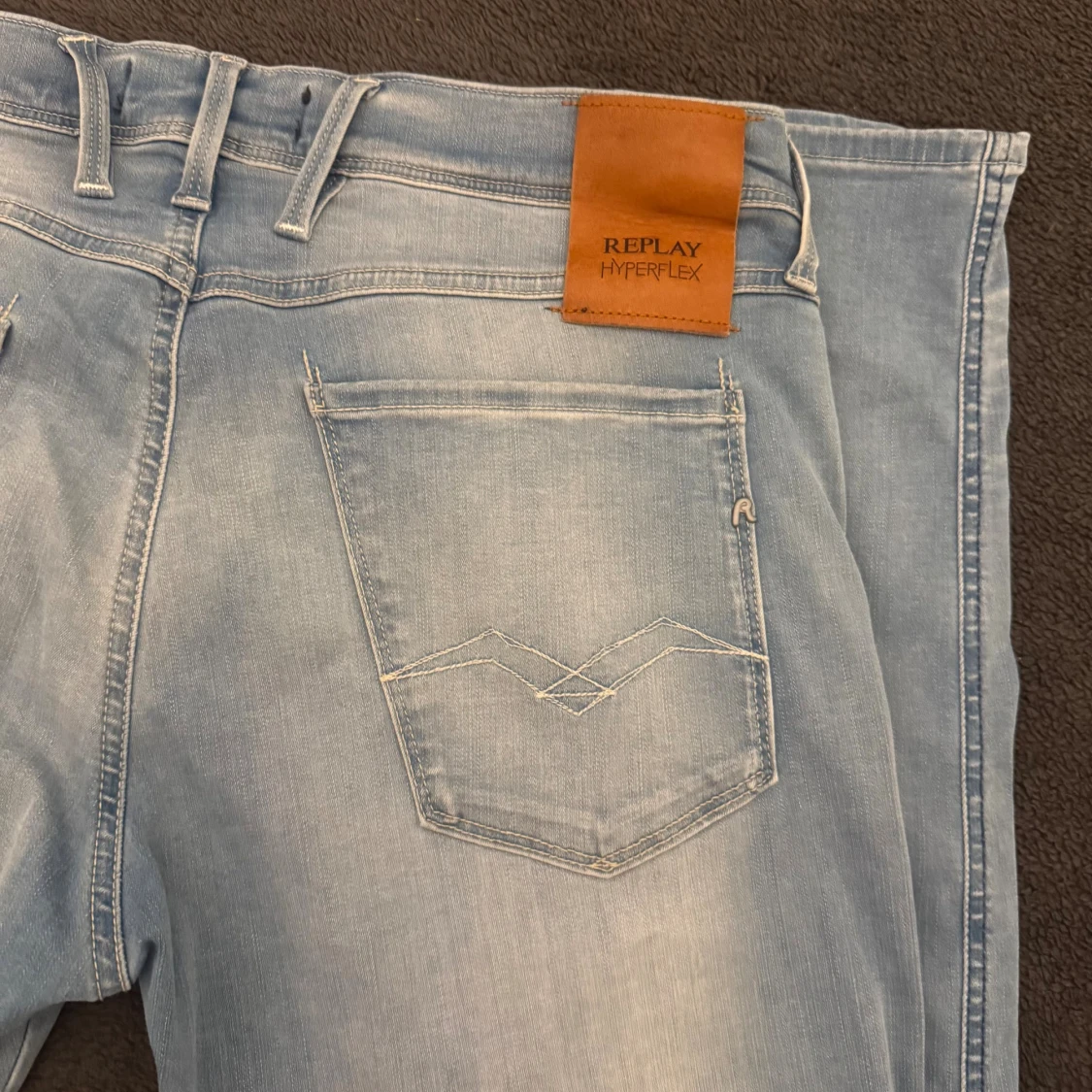 Replay Anbass Hyperflex herrjeans slim fit ljusblå W32 L34 - 1