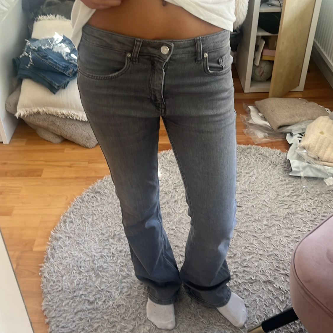 Grå bootcut jeans midwaist - 1
