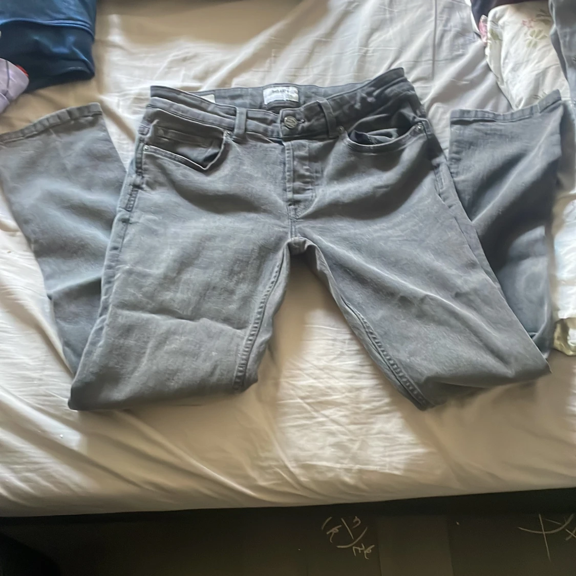 Grå slim jeans från Only & Sons - 4