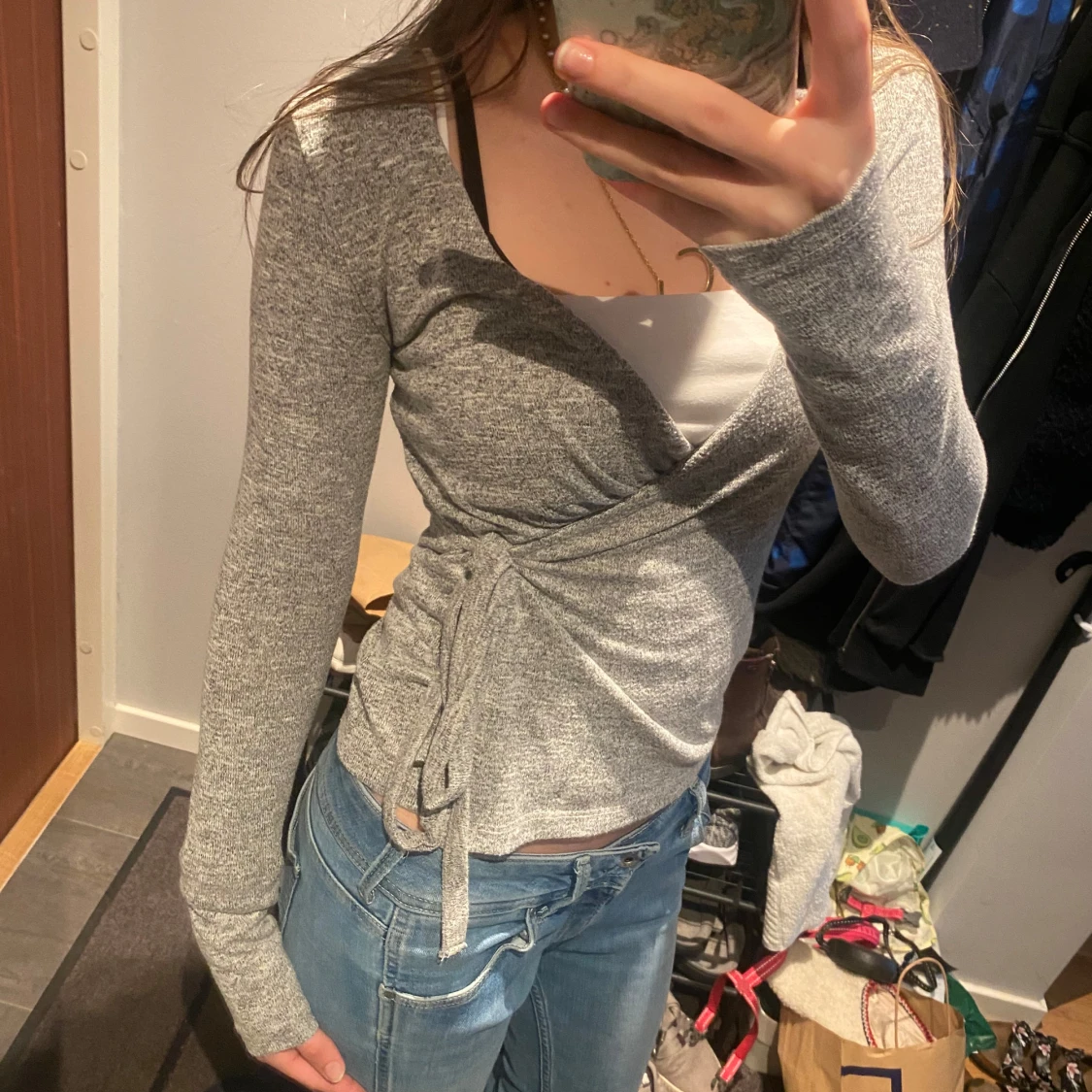 Grå omlottopp med knyt - 1