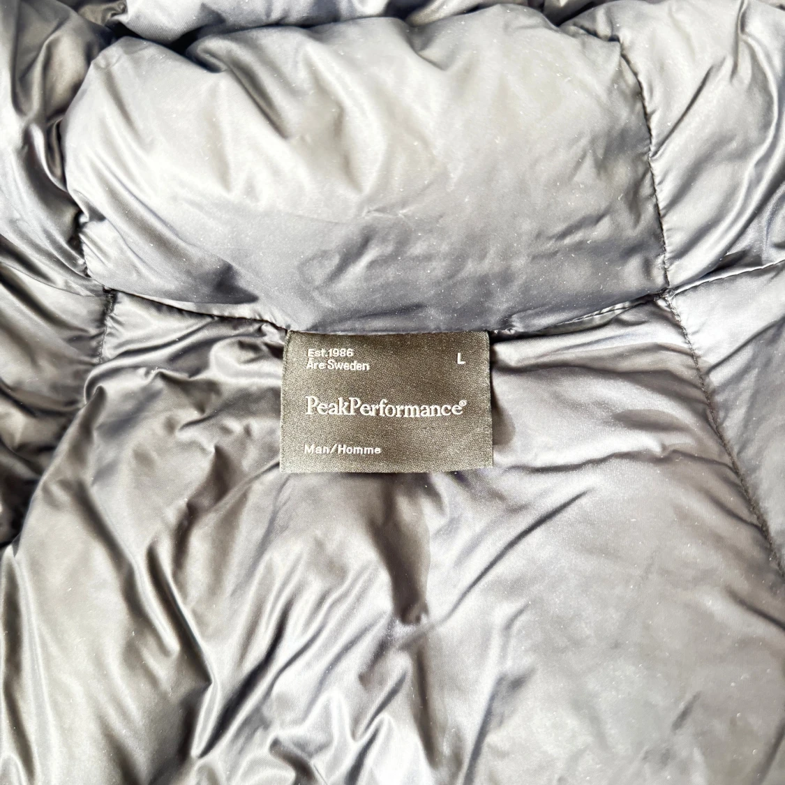 Svart dunjacka Peak Performance storlek L - 3