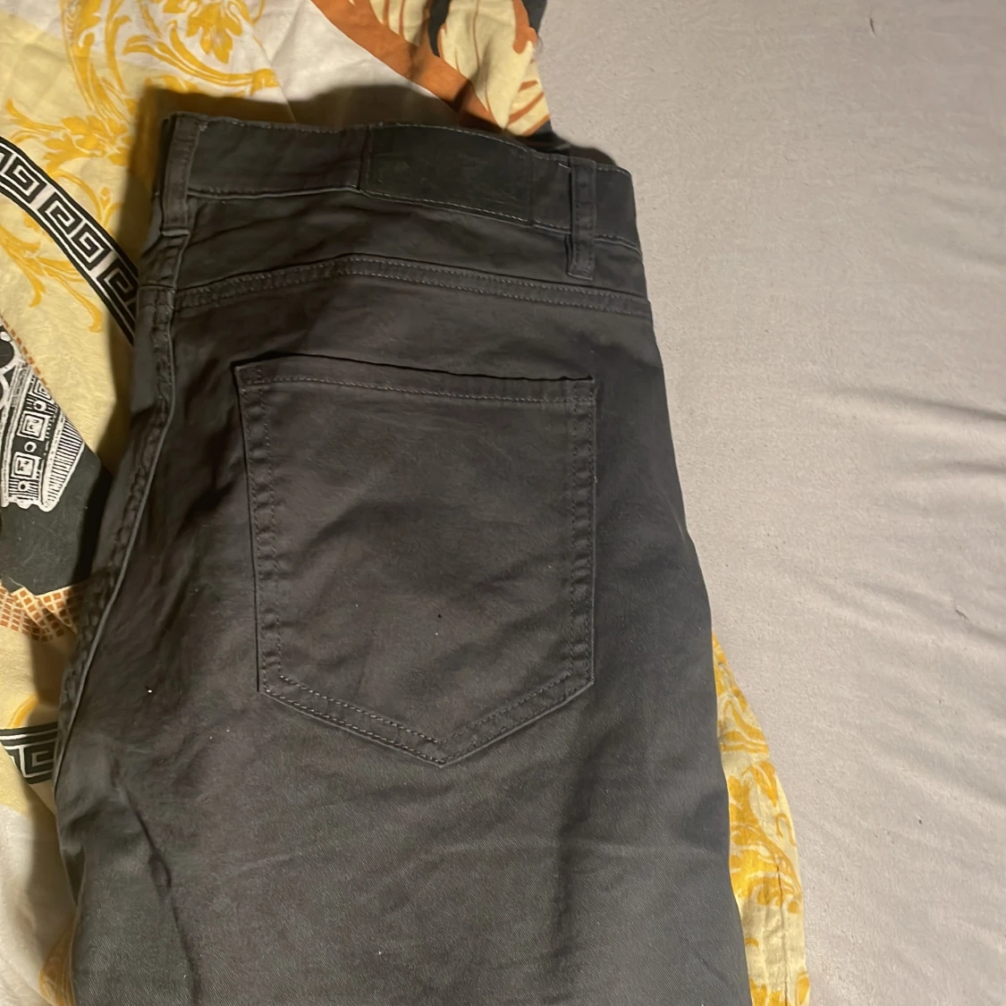 Svarta byxor från Dressmann Regular Fit - 2