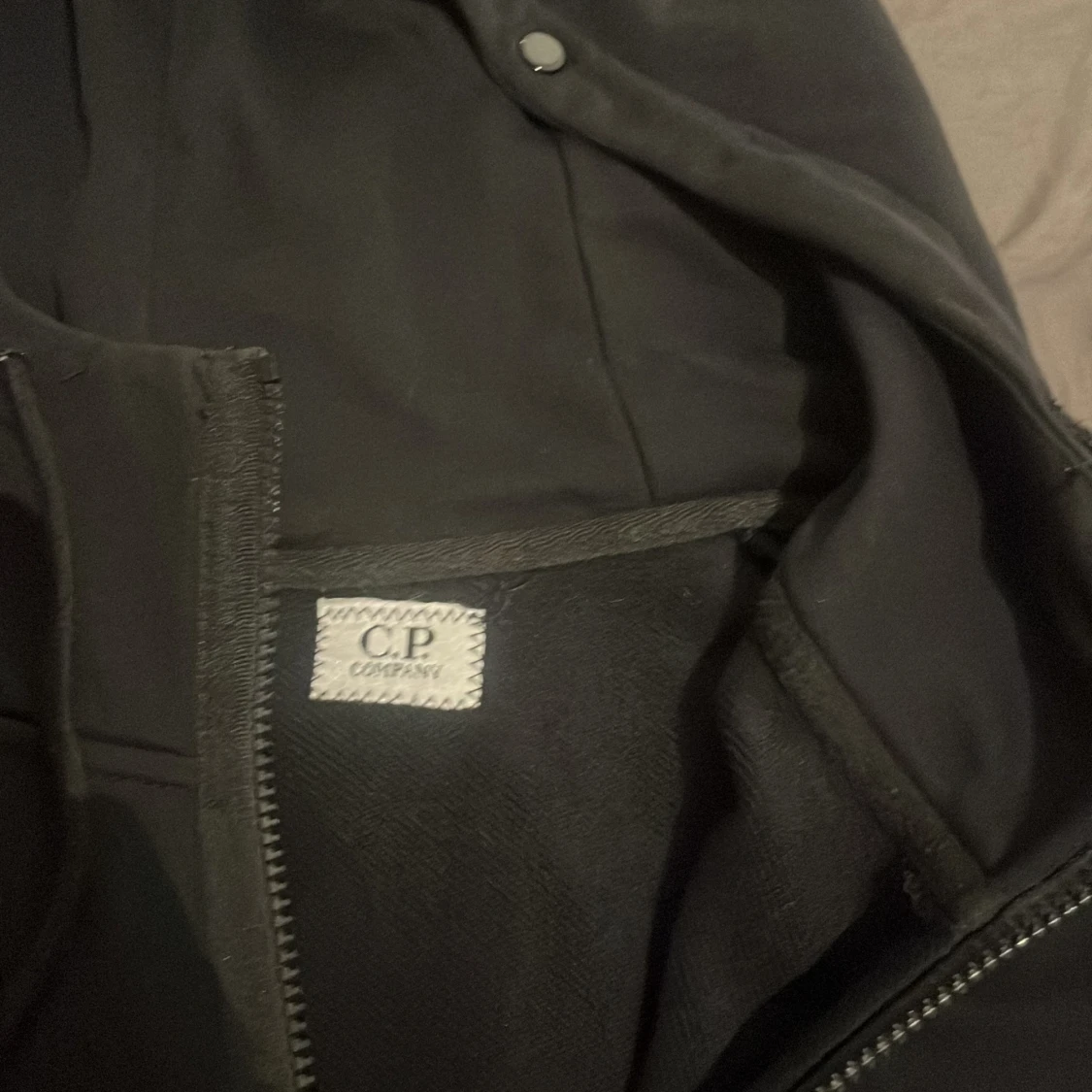 Svart hoodiejacka från C.P. Company - 2