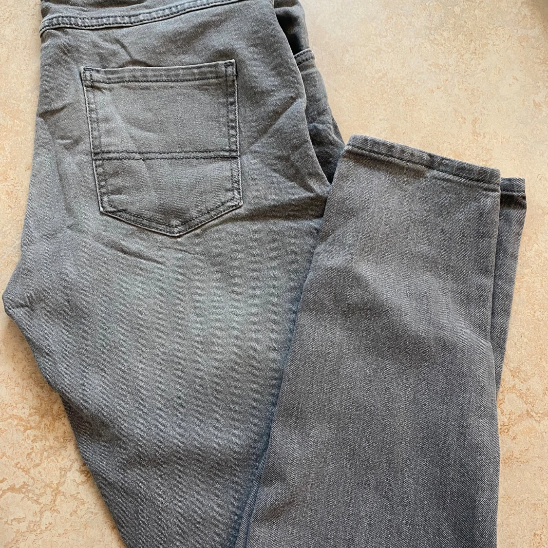 Grå skinny jeans från Up2Fashion - 1