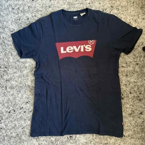Levis tröja  - Fin Levis tröja i ny skick. Str S