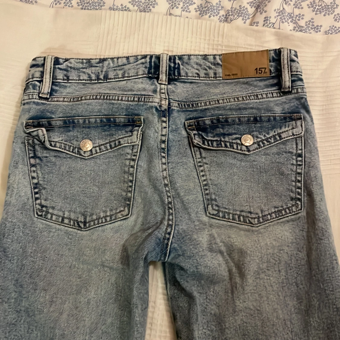 Ljusblå bootcut jeans från 157 - 2