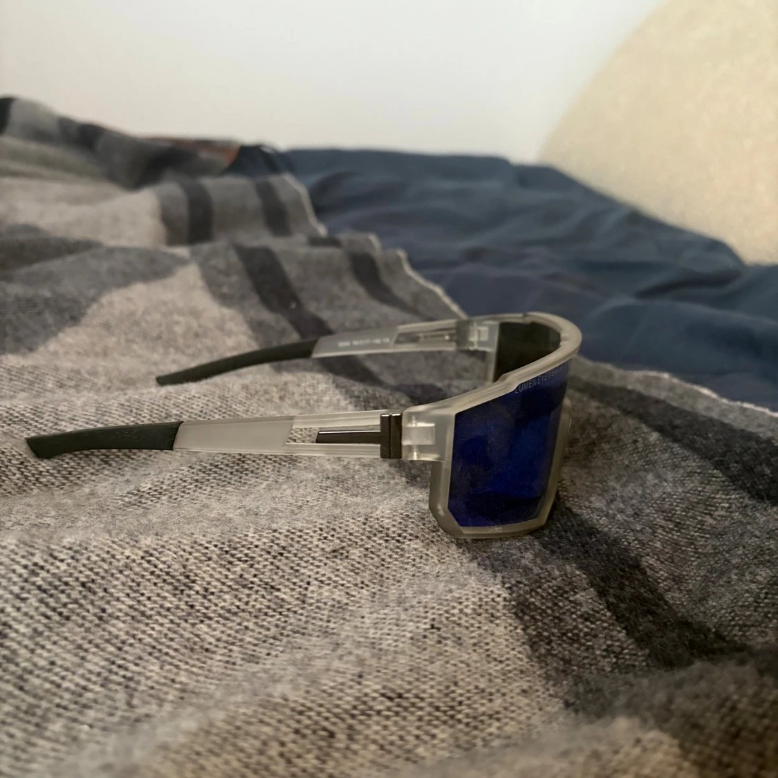 Sportiga gröna och blå solglasögon - 2