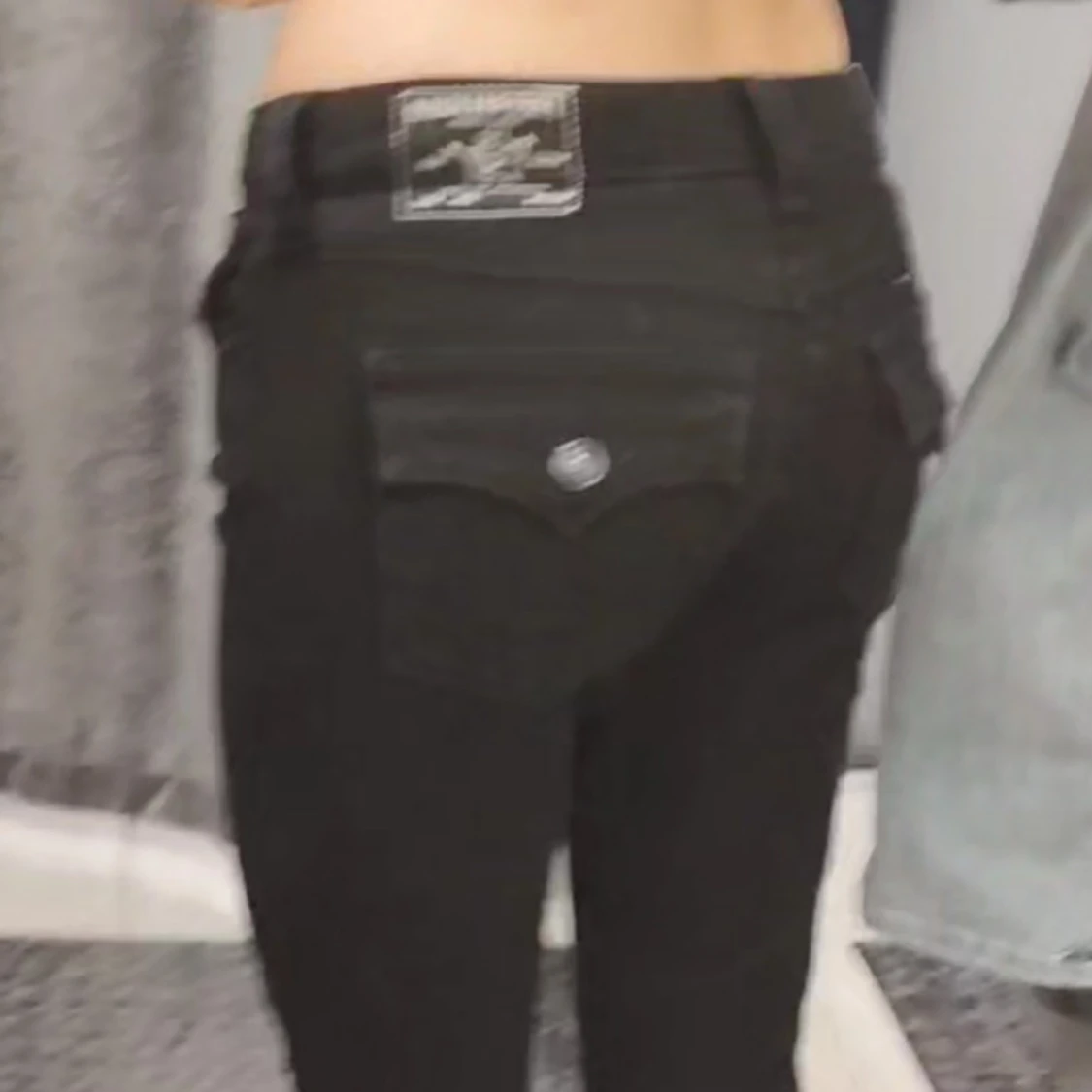 Svarta bootcut jeans från True Religion, köpa/byta!!! - 4