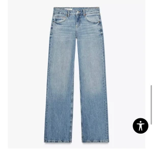 Lowwaist ”baggy” jeans - Säljer mina sprillans nya lowwaist baggy jeans från Zara då jag inte hann returnerar de, se andra bilden💓