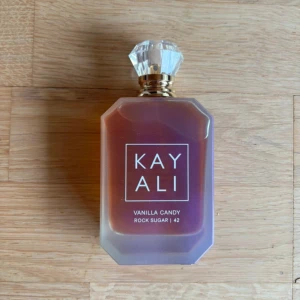 Kayali Vanilla Candy 100ml - Kayali Vanilla Candy Rock Sugar | 42                   100 ml, helt oöppnad💓