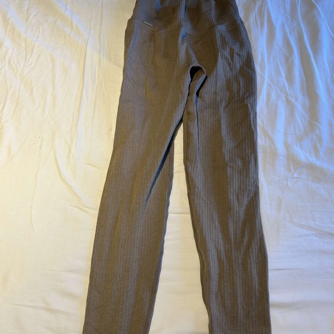 Beige ribbade leggings