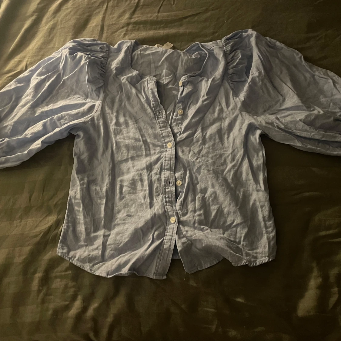 Ljusblå blus med puffärm från H&M - 2