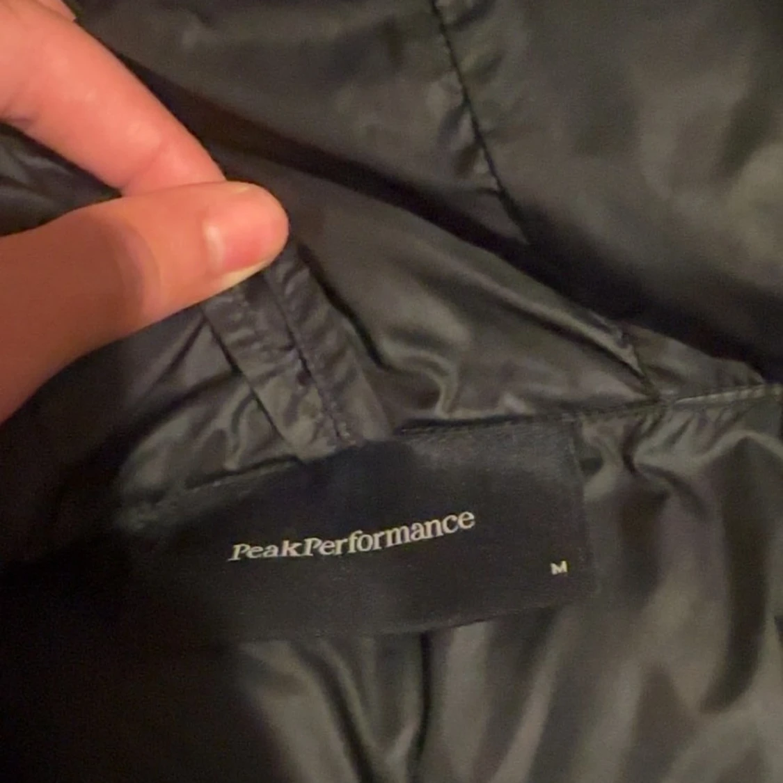 Svart dunjacka Peak Performance M - 3