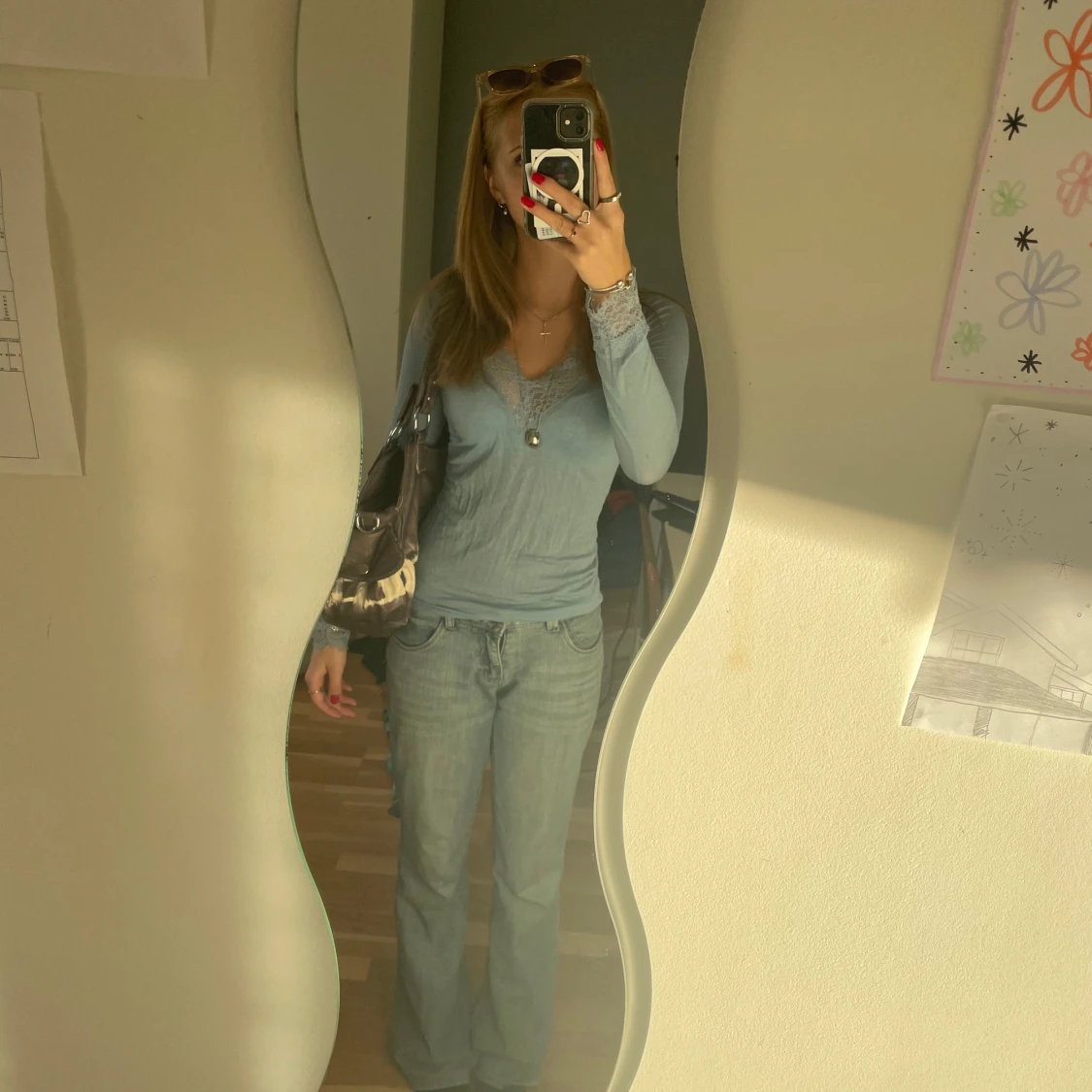 Ljusblå långärmad topp med spets - 1