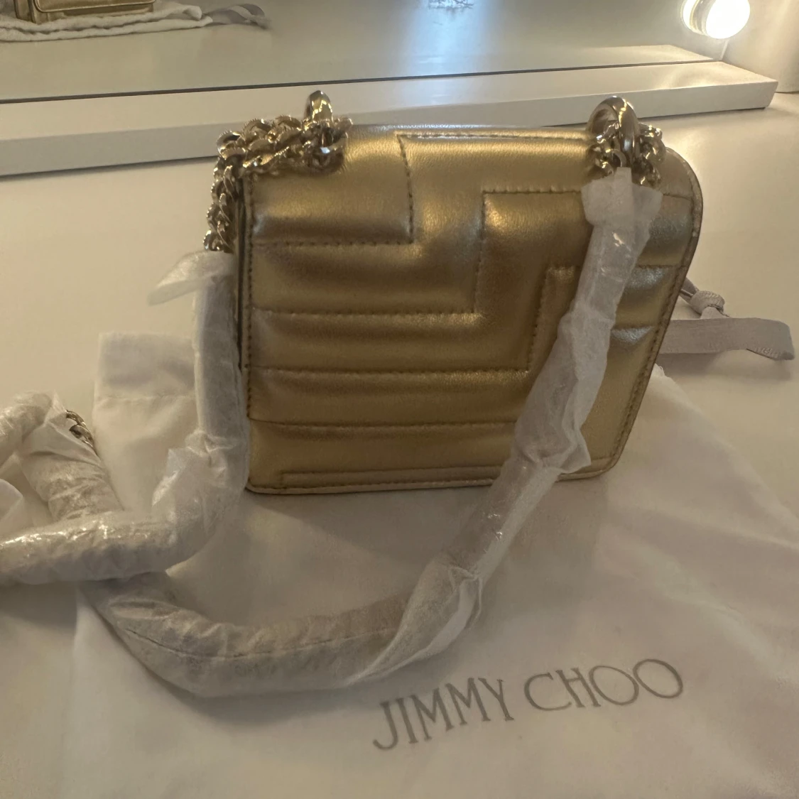 Guldig quiltad handväska från Jimmy Choo - 2