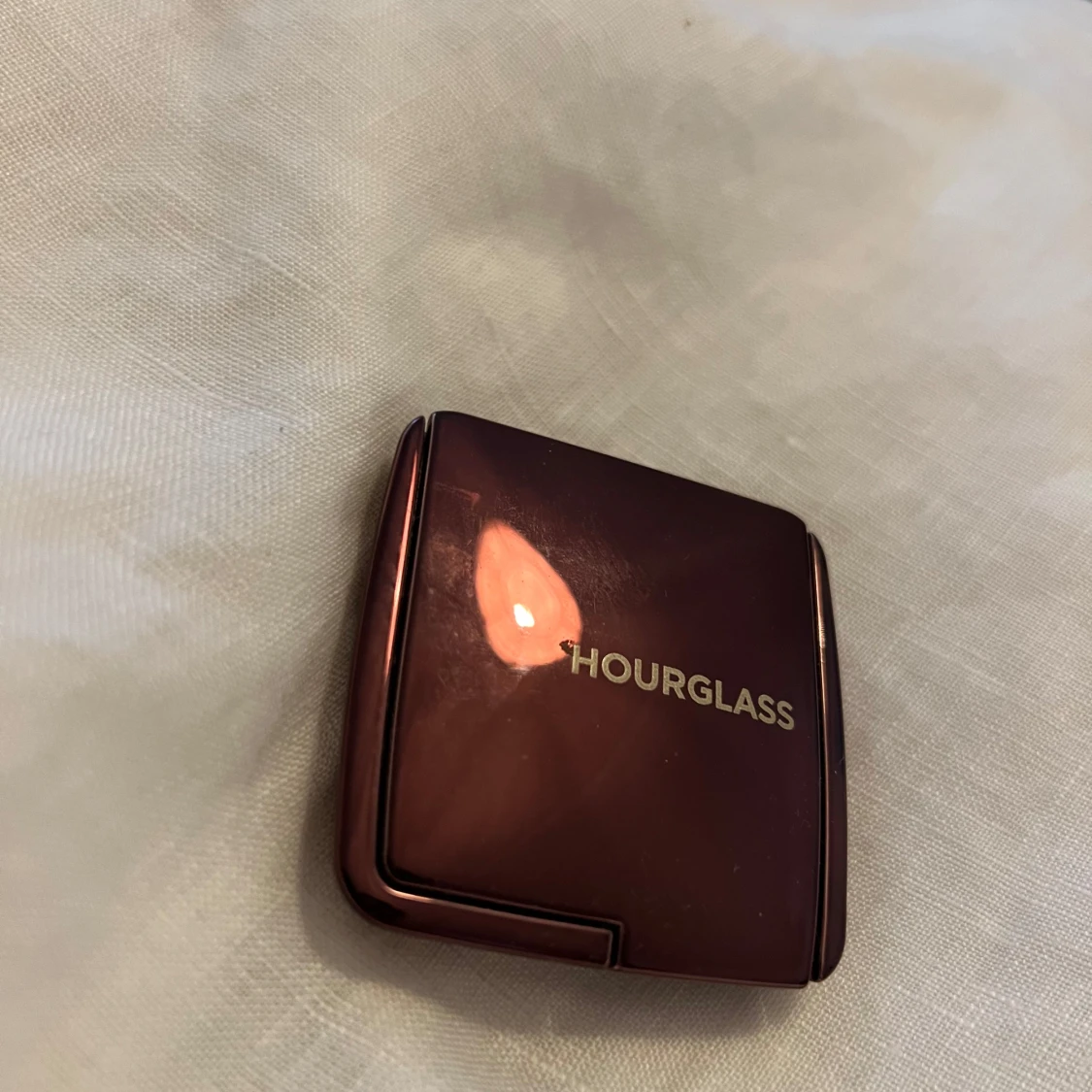 Hourglass Ambient Lighting Powder Dim Light - 1