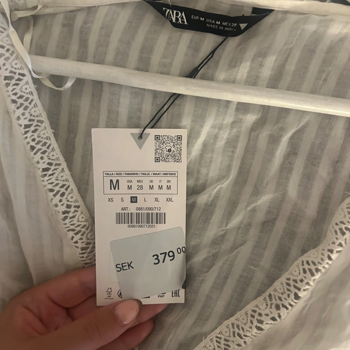 Vit blus med knyt från Zara - 1