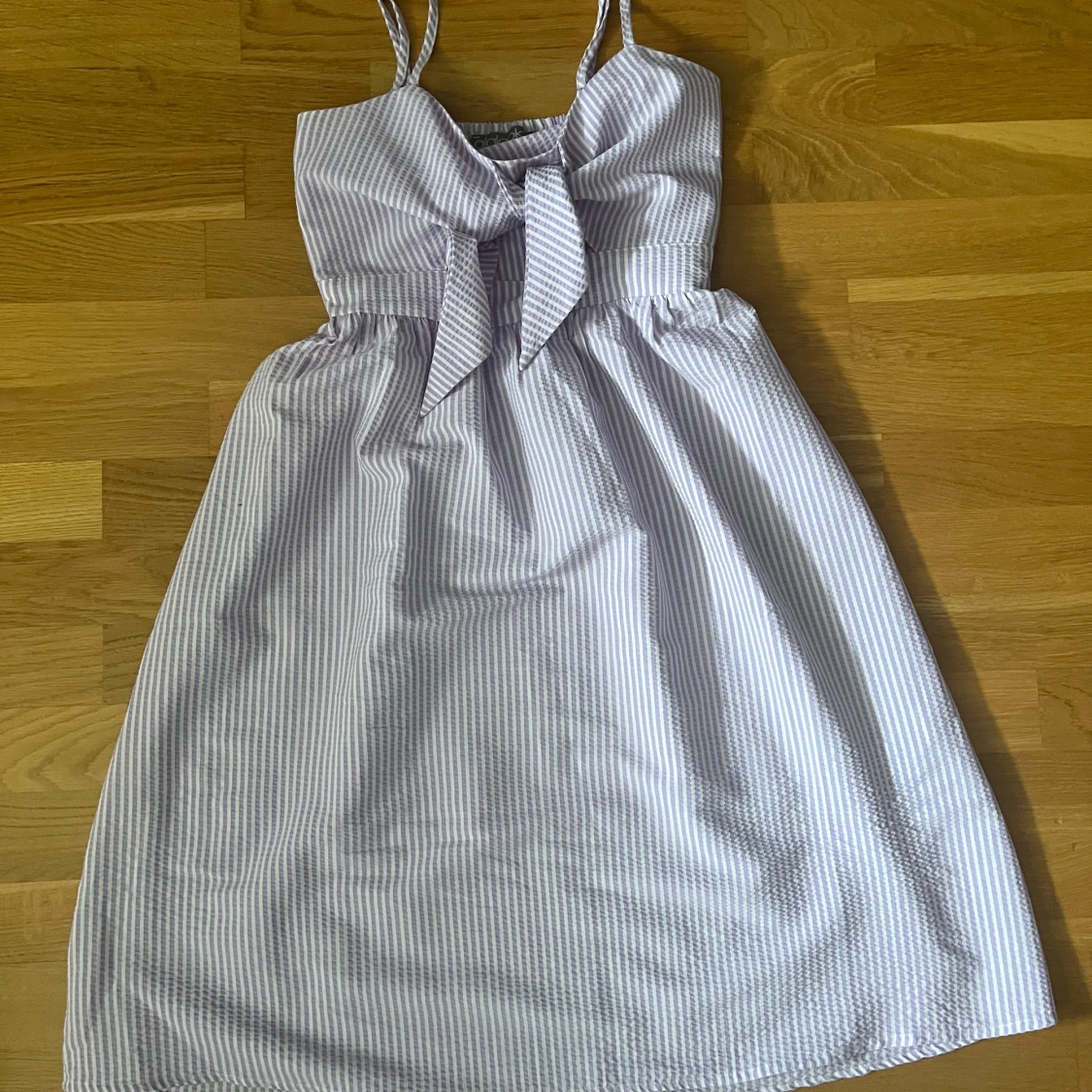 Ljuslila randig klänning Oldlook S