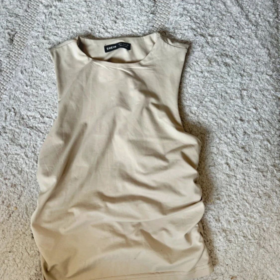 Beige ärmlös topp från SHEIN