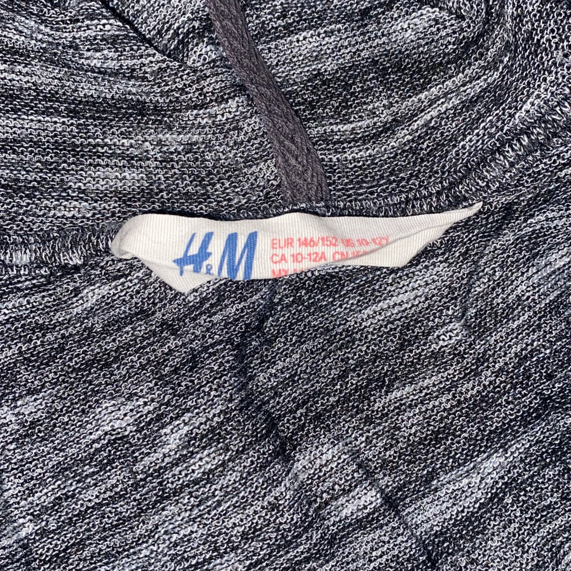 Gråmelerad hoodie-kofta från H&M - 2