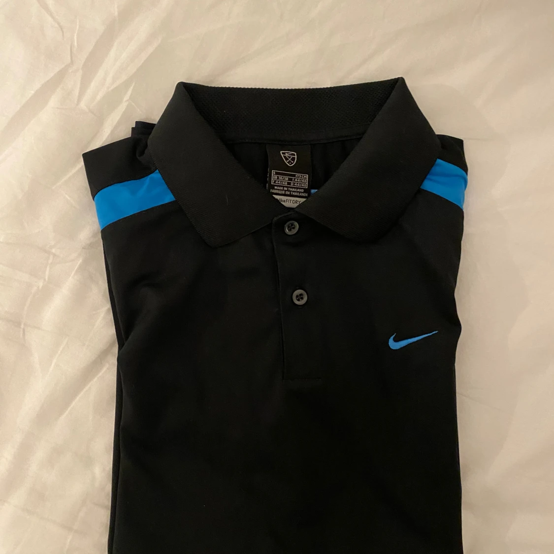 Svart och blå Nike pikétröja - 1