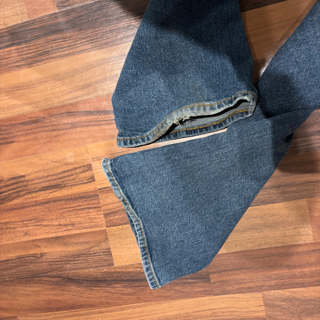 Blå bootcut jeans från Junkyard XS - 3