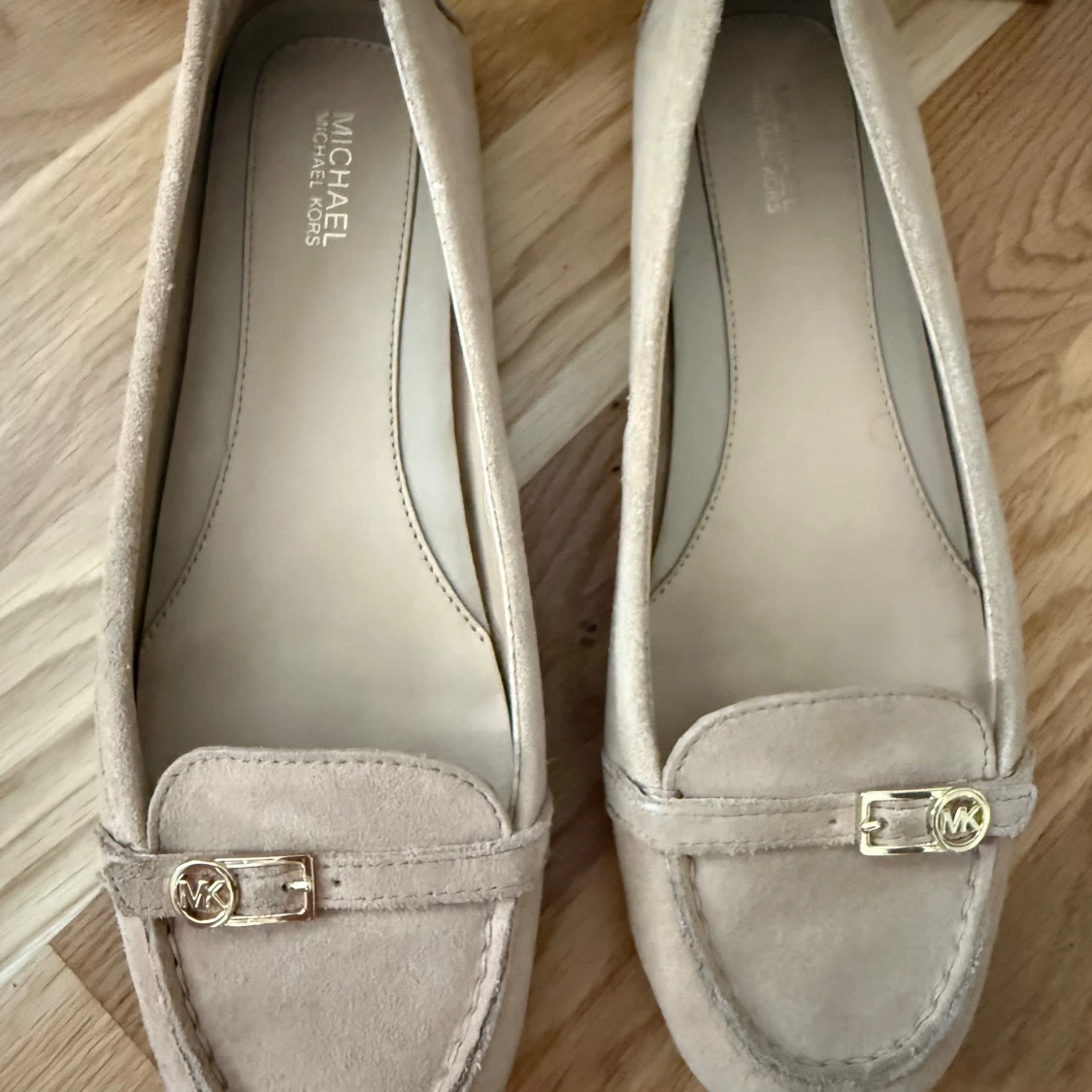 Beige mocka loafers Michael Kors - 3