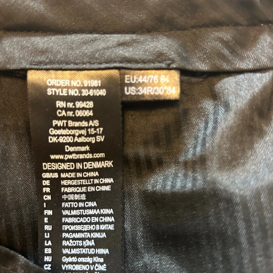 Beiga kostymbyxor från PWT Brands