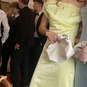 ljusgul balklänning - använd 1 gång💓💓💓