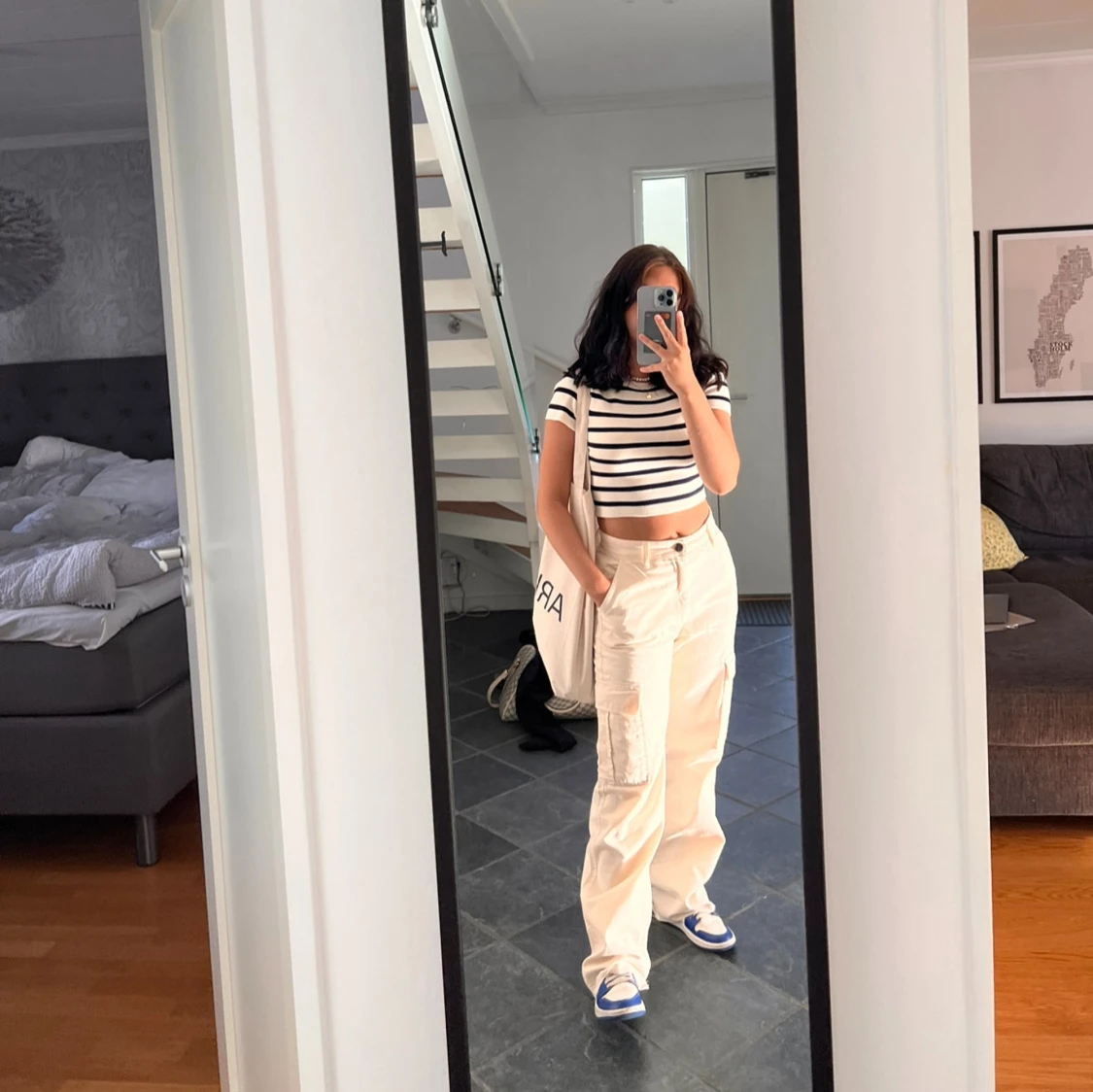 Beige cargopants med raka ben - 1