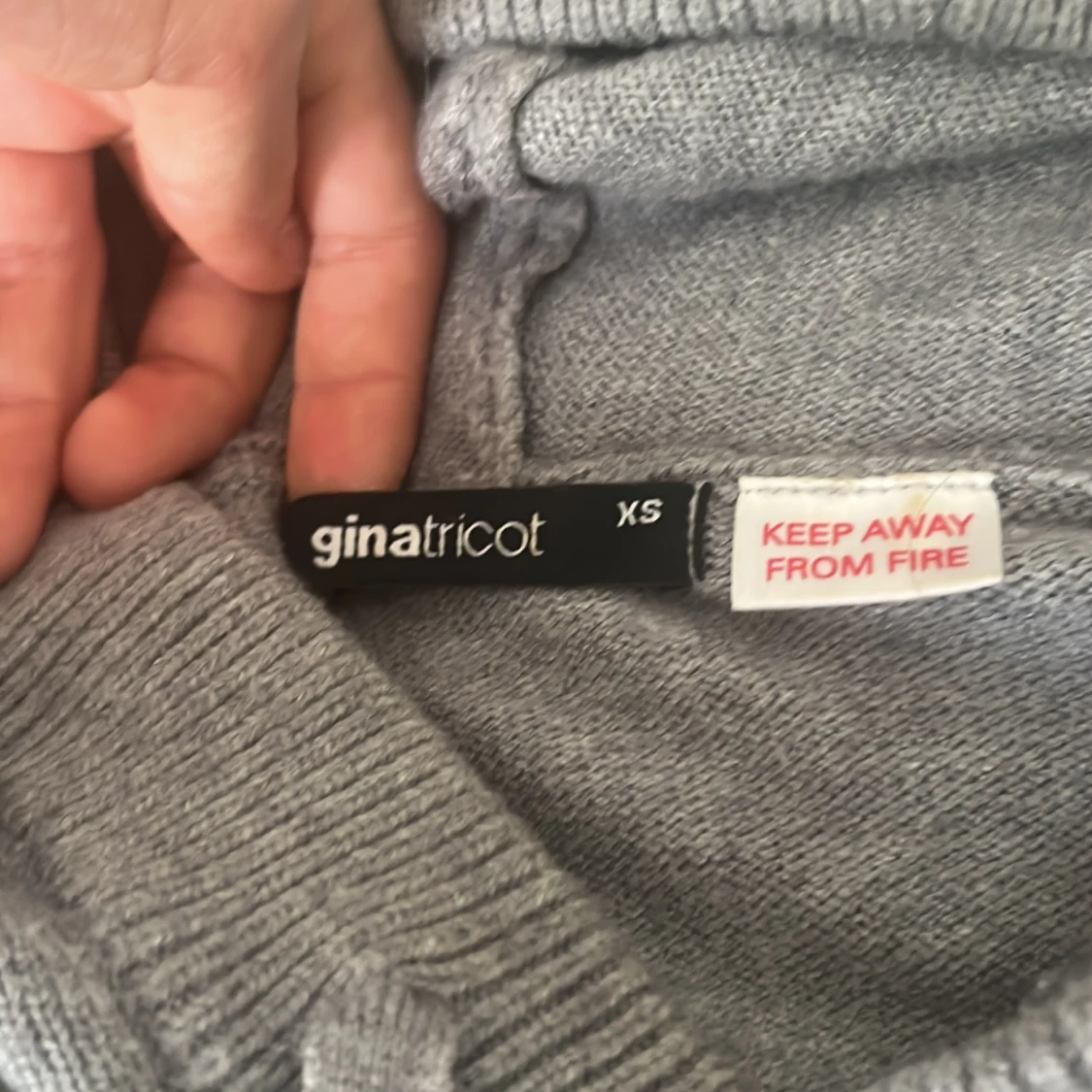 Grå hoodie från Gina Tricot XS - 3