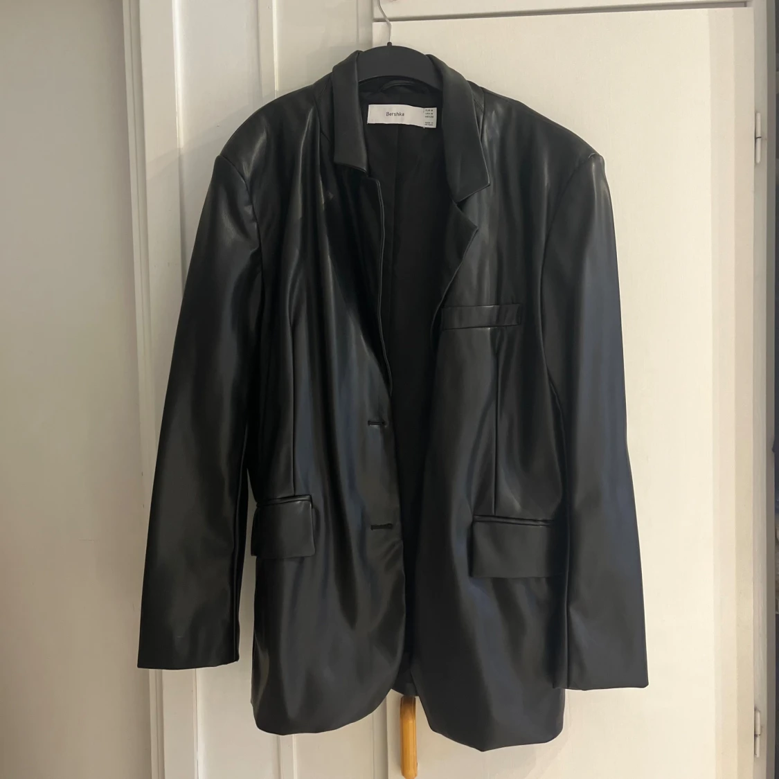 Svart skinnkavaj från Bershka - 1