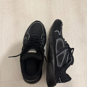 Svarta D sneakers - Svarta D sneakers . No box !!! Open to trades