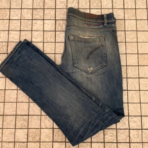 Dondup George  - Dondup George | storlek 35 men sitter som 33 | 9/10 skick | nypris 3000, mitt pris endast 699! | Modell 180cm |